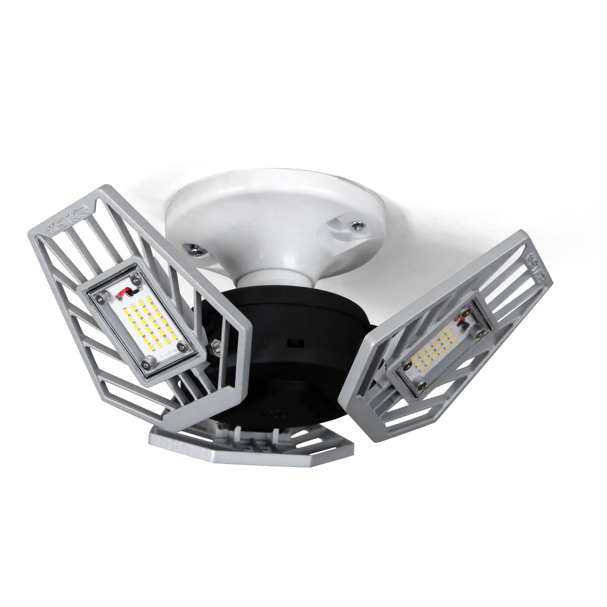 TRiLIGHT 2.0 ceiling light with three LED panels angled outward